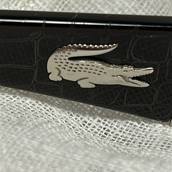 Lacoste sunglasses with a case - Picture 7 of 15